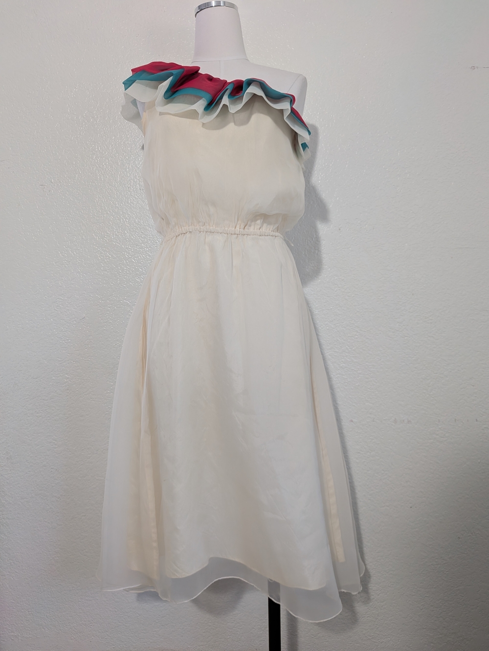 Nancy Bracoloni for Shangri La 70s Cream Dress With Ruffled Neckline Size 11/12